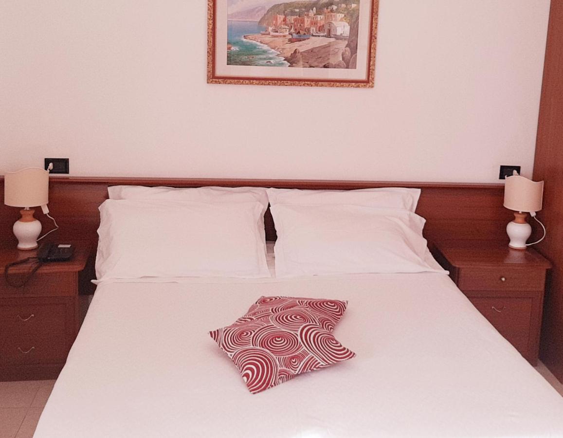 Andromaco Palace Hotell 3*
